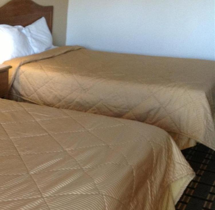 Americas Best Value Inn Елизабеттаун Стая снимка